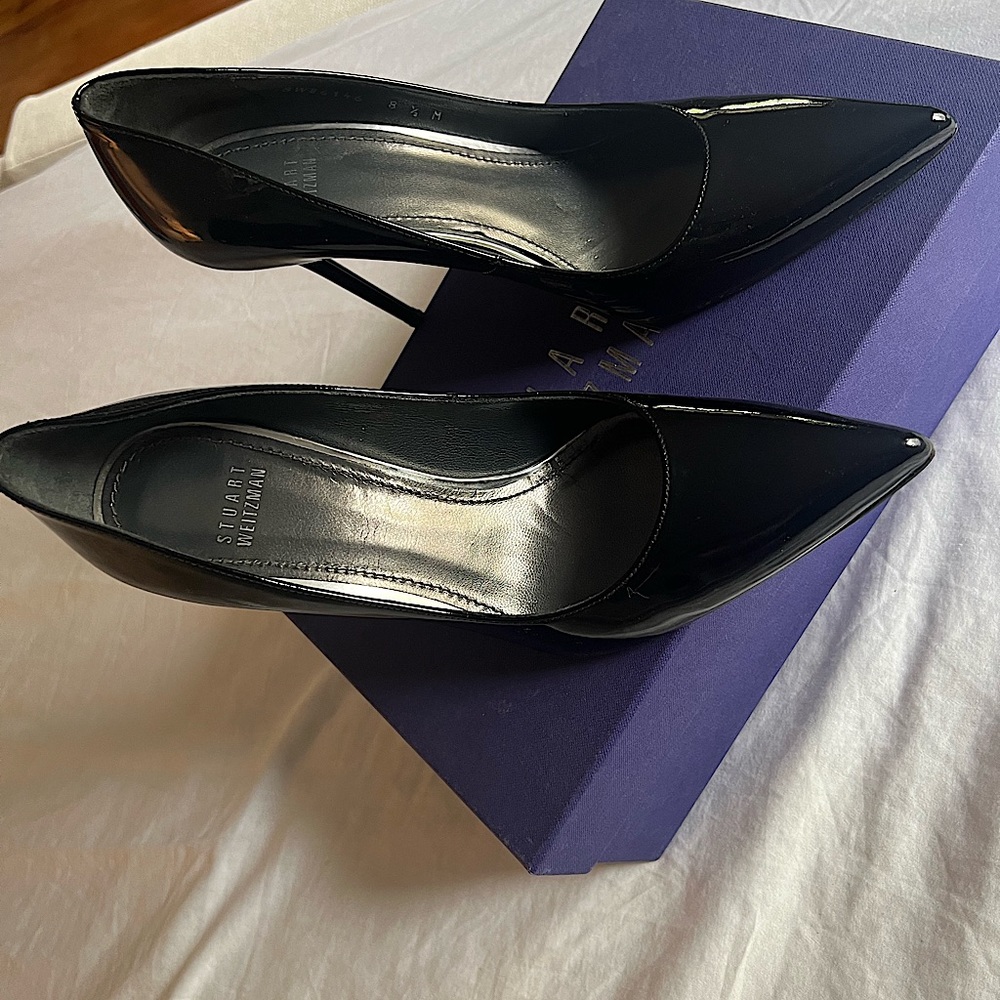 Stuart Weitzman black patent leather pump